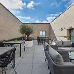 Zeni Studio, In Central Southampton