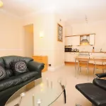 Town Or Country - Imperial Apartments