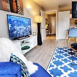 Stunning Central 2 Bedroom Apartment By Evb Properties Short Lets & Serviced Accommodation Southampton - Ocean Village