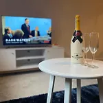 Private Luxury Room Southampton