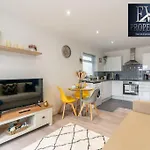 Charming Cosy Getaway Ideal For Leisure & Business