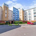 Best Price! Huge 1 Bed Apartment, City Centre, Single Beds Or Super King, Sofabed & Free Secure Parking