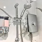 Modern Studio In City Centre Southampton