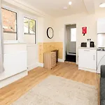 Luxury Shirley Apartments Close To Solent Uni And Southampton Central Train Station