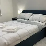 Imperial Stays - Southampton Ocean Village - Wifi