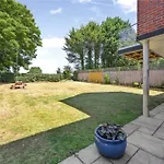 Hampshire Gated Home In Exclusive Location