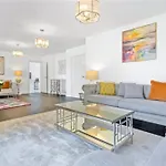 Hampshire Gated Home In Exclusive Location