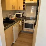Double Bedroom Close To Common Park & City Centre