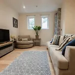 Ocean - 2 Bed Flat Sleeps 6 With Gym Access