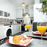 Hephaestus Apartment - The Craftsman Of Town