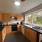Lovely 2 Bed Room Flat, In A Leafy Area,All New