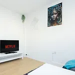 Medusa Apartment - The Gaze Of Town