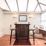 Rufus Cottage - The Christmas Cottage