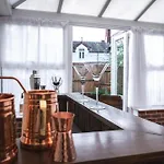 Rufus Cottage - The Christmas Cottage