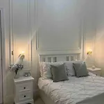 Victorian Stay In Ocean Village