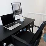 House With Parking Close To City Centre