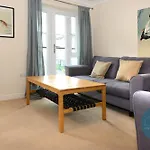 City Centre, Sleeps 8, Free Parking