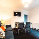 Modern House In Central Southampton With Private Off-Road Parking - Newly Refurbished - Great For Contractors, Friends & Families