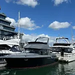 Yacht \