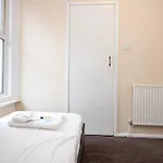 Pebbles Guest House Room 4