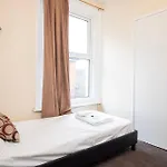 Pebbles Guest House Room 4