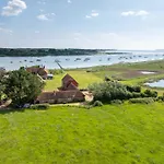 Gins Barn