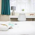 Pebbles Guest House Room 2