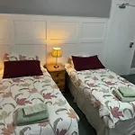 The Bliss 2 Home Stay, Self Check-In With Smart Lock, Non Smoking Home In And Out
