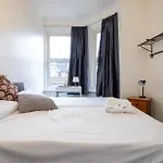 Pebbles Guest House Room 6