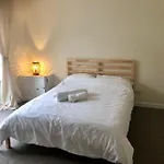 Newly Refurbished House - City Centre With Parking