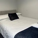 The Coral Guest House Southampton, Family Rooms, Suitable For Contractors