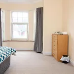 Darwin Road Guest House Room 2