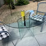 Studio Retreat - Hot Tub Garden & Pets Welcome