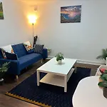 Ultra Modern Apt Free Parking