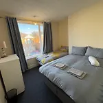 Mayflower Road Room 6
