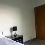 Bassett Home - Single Room And Free Parking