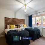 2 Bedroom Apartments By Smart Apartments Short Lets & Serviced Accommodation Apartment Southampton With Free Wifi
