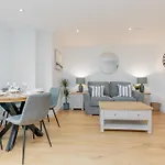 Starhost Residences - Spacious 1-Bed In Ocean Village
