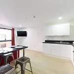 Stylish Apartments And Private Ensuite At Vincent Place For Students Only