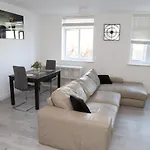 Modern, Stylish & Cosy Southampton City Centre Apartment
