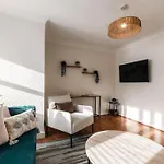 Comfortable Two-Bedroom Azurite