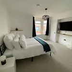 Vixen House