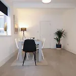 Stay In Style - Rigby Road Residence