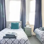 Thornbury Guest House Room 5
