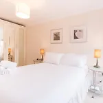 Town Or Country - Central Park Apartments