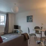 Oceana Accommodation - Sycamore Court, Southampton Apartment, Walking Distance To Hospitals, Parking, Sleeps 6