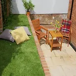 80 Bedford Place