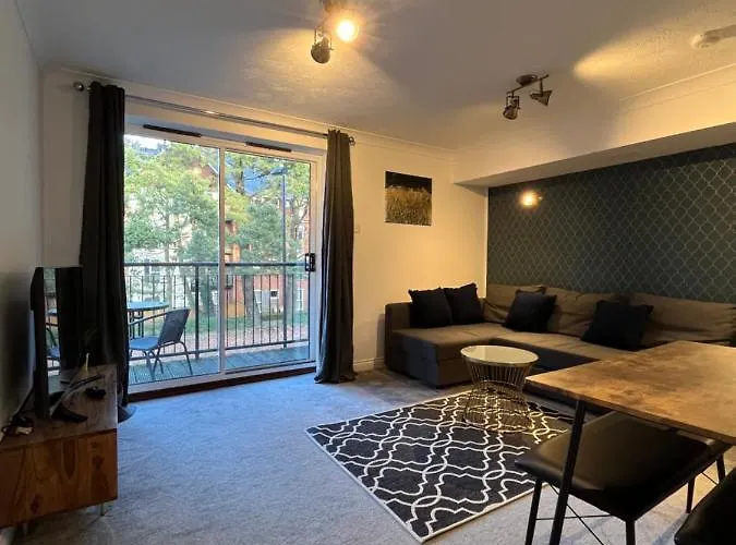 Archers 2 Bedrooms, Balcony, 2 Bathrooms, Free Parking, Wifi