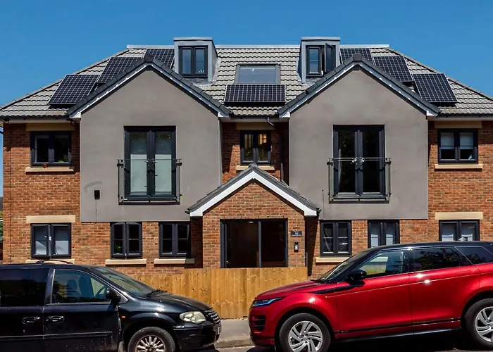 Shirley Apartments, 2 Bedroom, Sleeps Up To 6, New Build, 6 Min Drive To Cruise Ship Terminals And City Centre