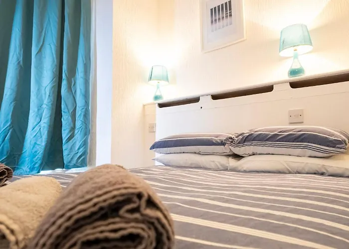 Pebbles Guest House Room 11